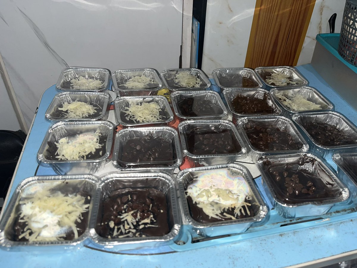 اللهم صلى عل سيدنا محمد 💚
Alhamdulillah bisa open PO fudgy brownies seminggu sekali❤️
