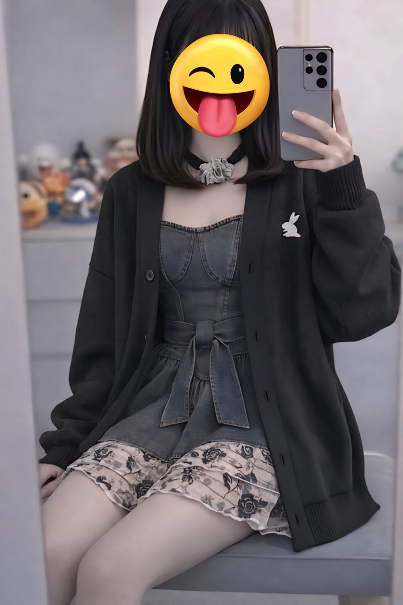 choco2001a's tweet image. #cd #crossdresser #여장 #男の娘 #청
개인적으로 청 시리즈는 너무 안좋아 함! 어렸을때부터 청바지도 한번 입는거 자체를 싫어함. 근데 디자인 이쁜게 있으면 ㅠ 근데 자주는 입을일이 확실히 없음!