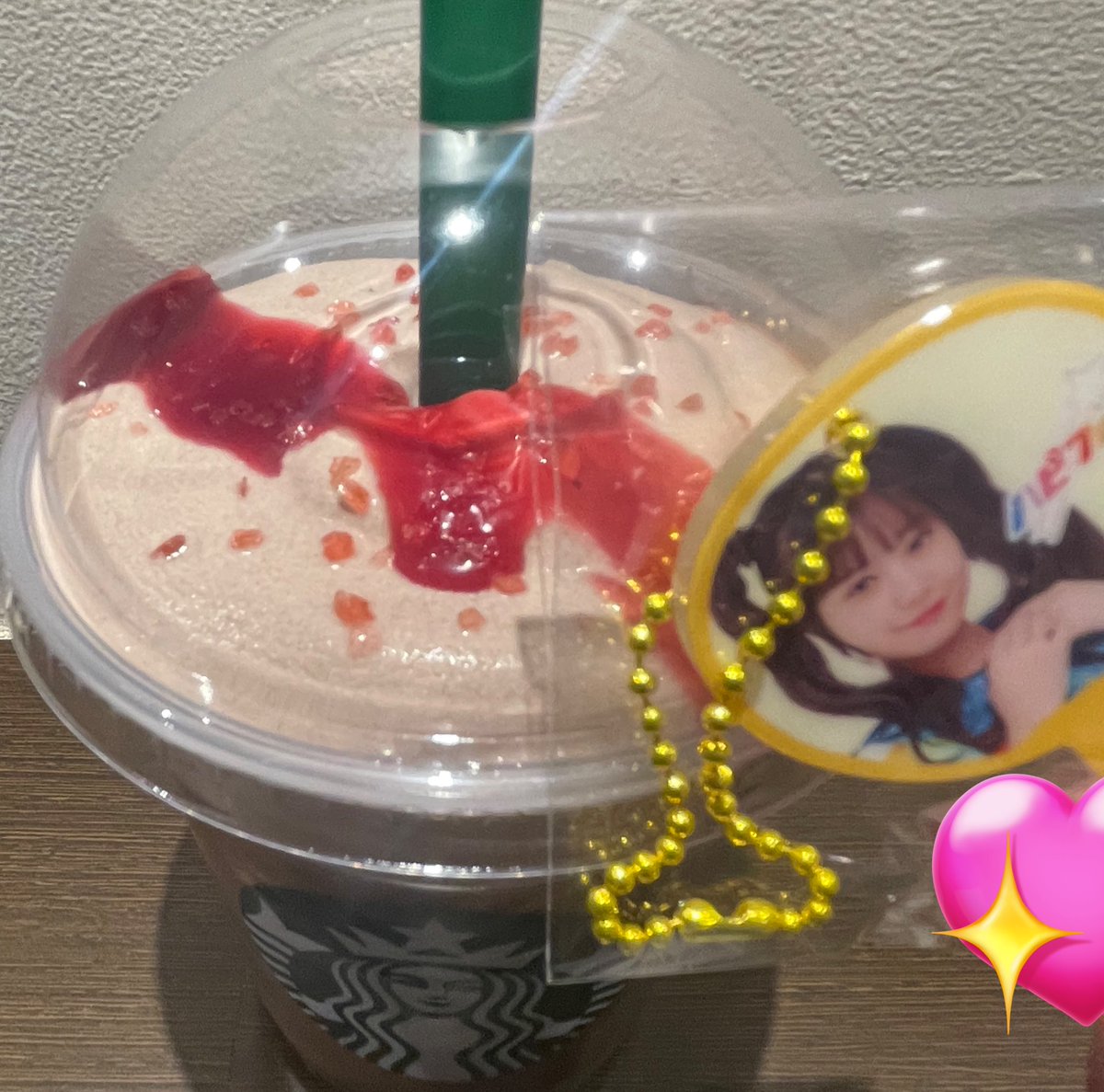 映画館の近く通ったから記念に買ったらななたん一発ツモﾆｬ
早く映画も見たい😭💛