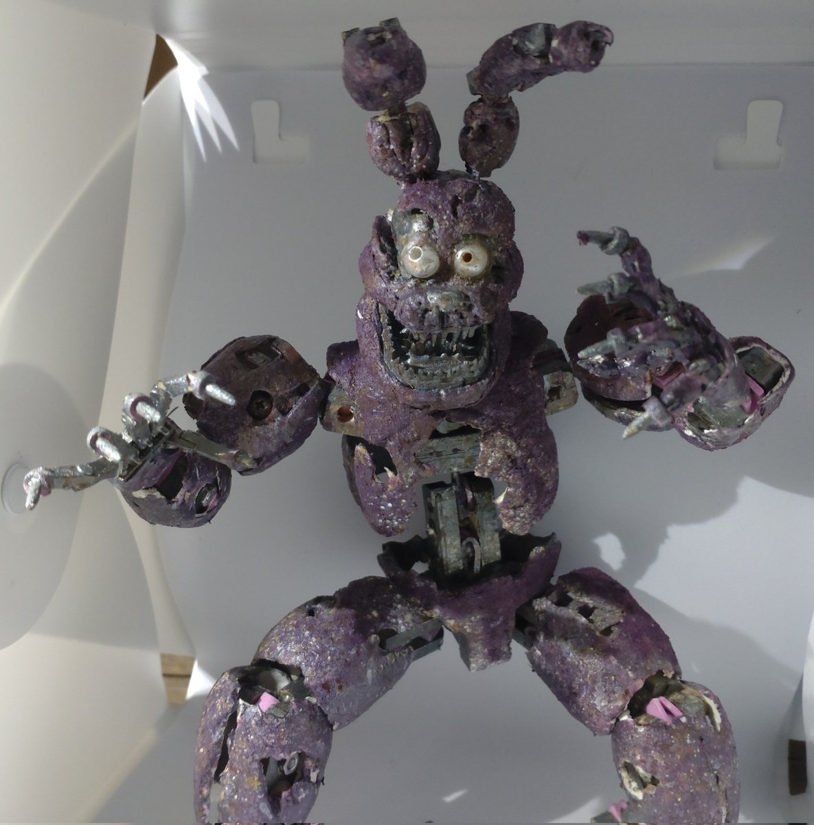confnabon's tweet photo. 未完成で放置してるナイトメアボニーのアーマチュア人形🐰wip
完成の目処が無いから投稿供養

指、目、耳、顎、だったり細部も動かせるようにしてます。 https://t.co/ZwALlvixGJ