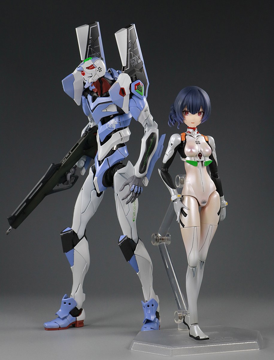 担当アイドルの杜野凛世が届いたので早速作りました。
顔にかかる髪が強いので、毛先にパープルを吹いて印象を軽くしました。
出来には満足だけど、憂い顔が欲しかった。最後に零号機と記念撮影∧(川ヮO)∧