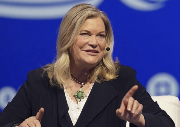 CryptosR_Us's tweet photo. 🇺🇸 REGULATORY LIMBO THREATENS U.S. CRYPTO DOMINANCE, SAYS LUMMIS

“Every day without the CLARITY Act is a day we cede our competitive edge to other nations.” Senator Cynthia Lummis

The Digital Asset Market Clarity Act has passed the House but is now stalled in the Senate, delayed by committee disagreements.

Why this matters: 
• Crypto innovation is moving offshore (UAE, EU, Singapore) 
• SEC vs CFTC turf war leaves investors & builders in limbo 
• Regulatory uncertainty suppresses institutional adoption

Without clear rules, America loses talent, capital, and leadership. CLARITY isn’t optional : it’s strategic future.