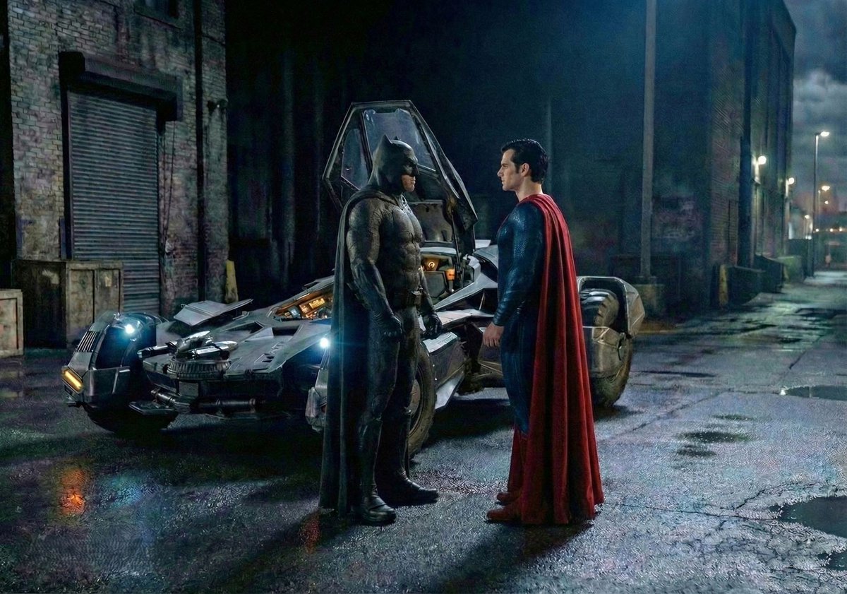 Superman🦸
"Next time they shine your light in the sky, don't go to it. The Bat is dead. Bury it. Consider this mercy."
Batman🦇
"Tell me, do you bleed? | You will! 
#RestoreTheSnyderVerse #Batman #Superman #HenryCavill #BatmanVSuperman