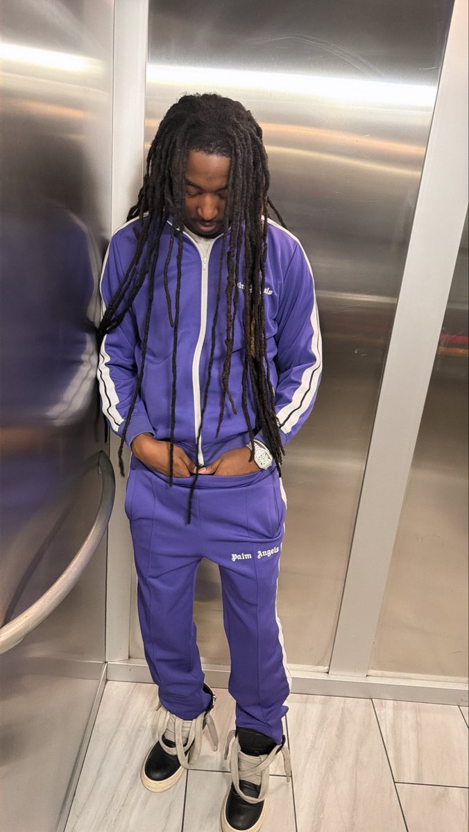 Still two G’s 4L 💜🤞🏾‼️