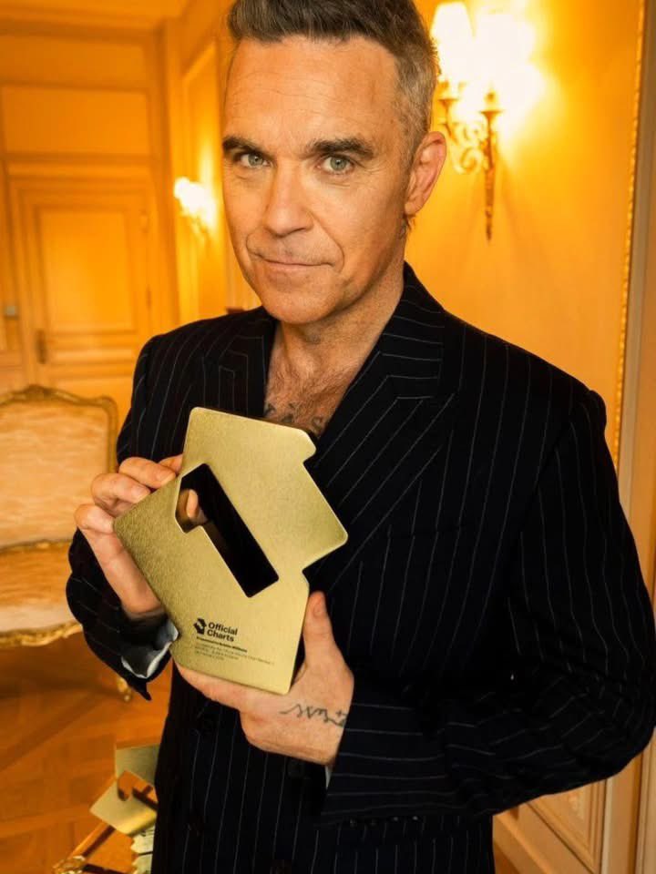 What a time to be alive <a href="/robbiewilliams/">Robbie Williams</a> <a href="/takethat/">Take That</a> 😍🥰🥰🥰🥰🥰🥰😍😍😍😍😍🥰🥰🥰 #takethat #RobbieWilliams