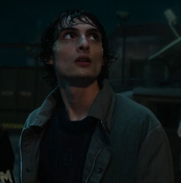 question 

if i were to do a s5 rewrite in which mike gets taken to camazotz by vecna rather than holly would people like that

byler centric (mostly mike) with madwheeler and some willel and byclair friendships plus just more fleshed out character dynamics than what we got in s5