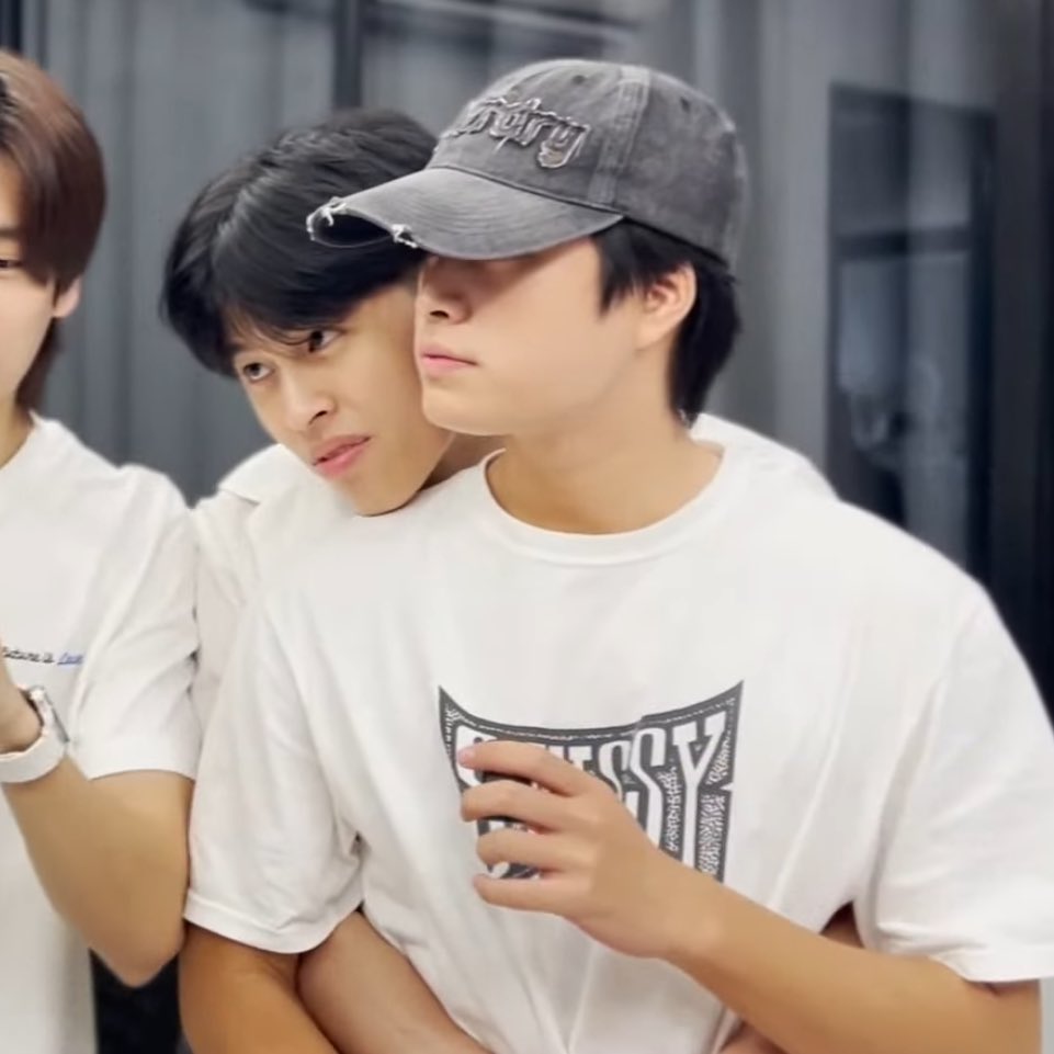 PPWL0VEBOT's tweet image. my clingy babies pondgem🥺