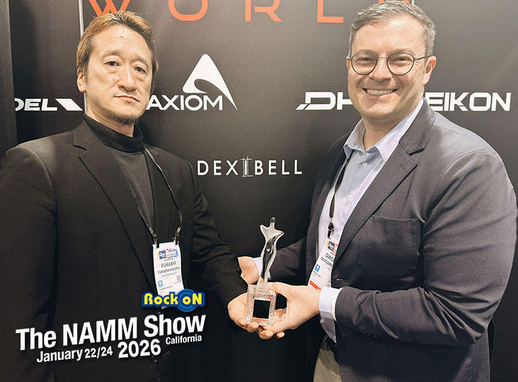 DexibellのブースではRock oN AWARD 2026にT2L Pianoが選ばれたことを祝して、トロフィーを贈呈！ 　zurl.co/muLLV 　#NAMM2026