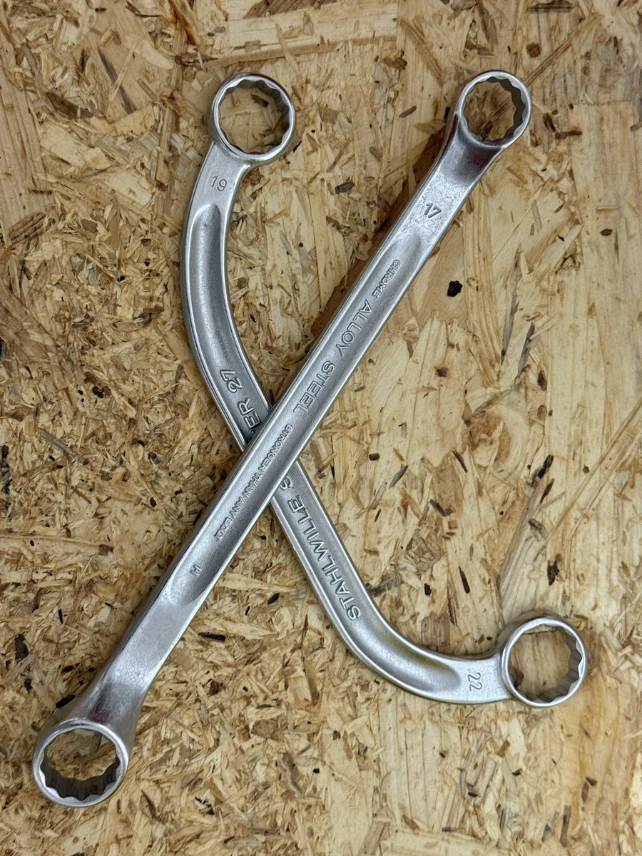 あんぱん男 tweet media