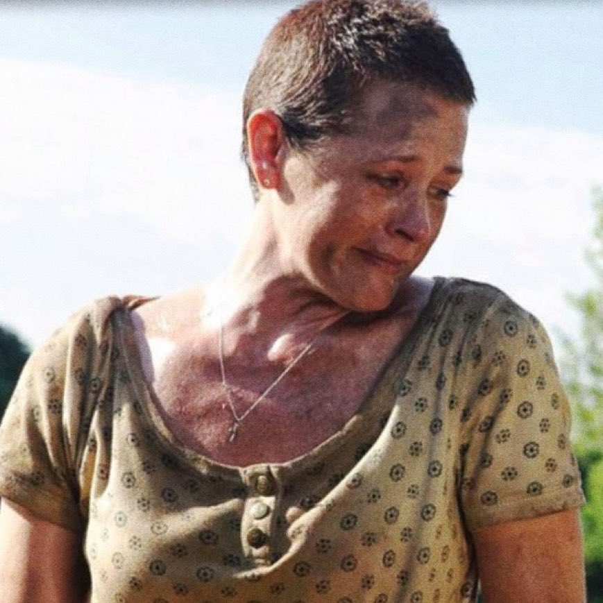 rain_n8's tweet image. "are you me?"                         "yes, i am"