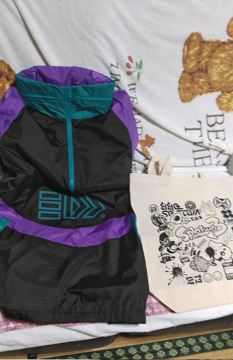 ikamgmgbyonyon's tweet photo. きちゃあああ!!イカちゃんでいっっっちばんリアルで欲しかった服ぅーーー!!!
お店の人のコメントめっちゃかわええ!!
#EDITMODE
#ヤコナイロンヴィンテージ https://t.co/1Q6P7KjXEf