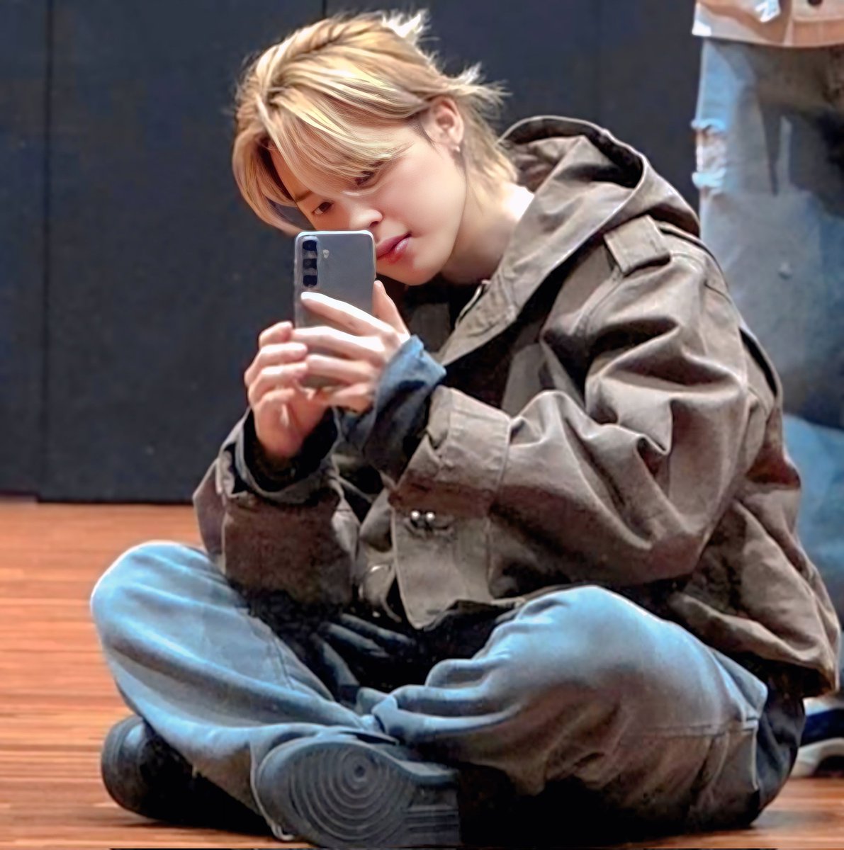 박지민 이뿐단말 이제 지칠만한데 안지치네😁