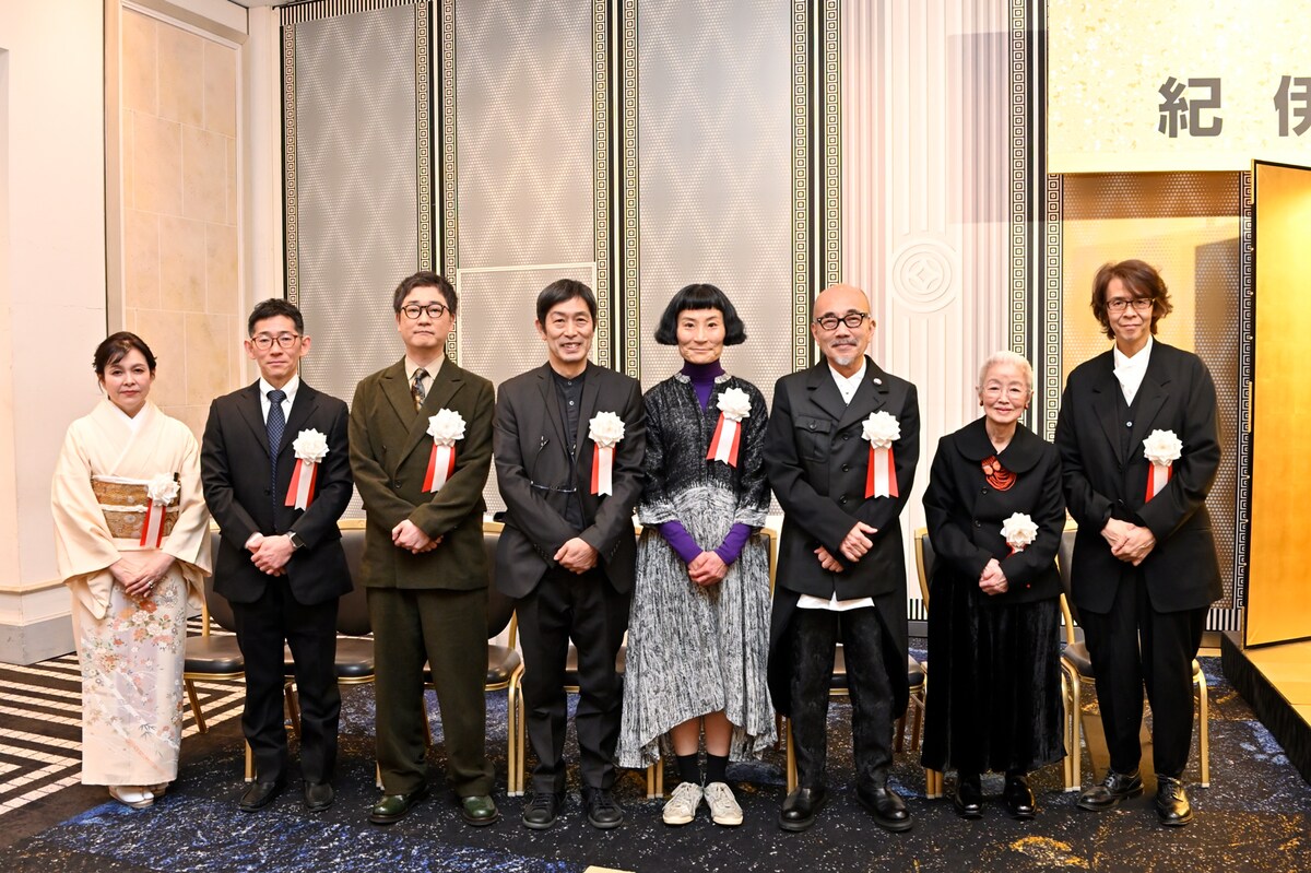 【会見レポート】第60回紀伊國屋演劇賞の贈呈式、日色ともゑ「10年くらいがんばっちゃおうかな」と気持ち新たに
natalie.mu/stage/news/657…