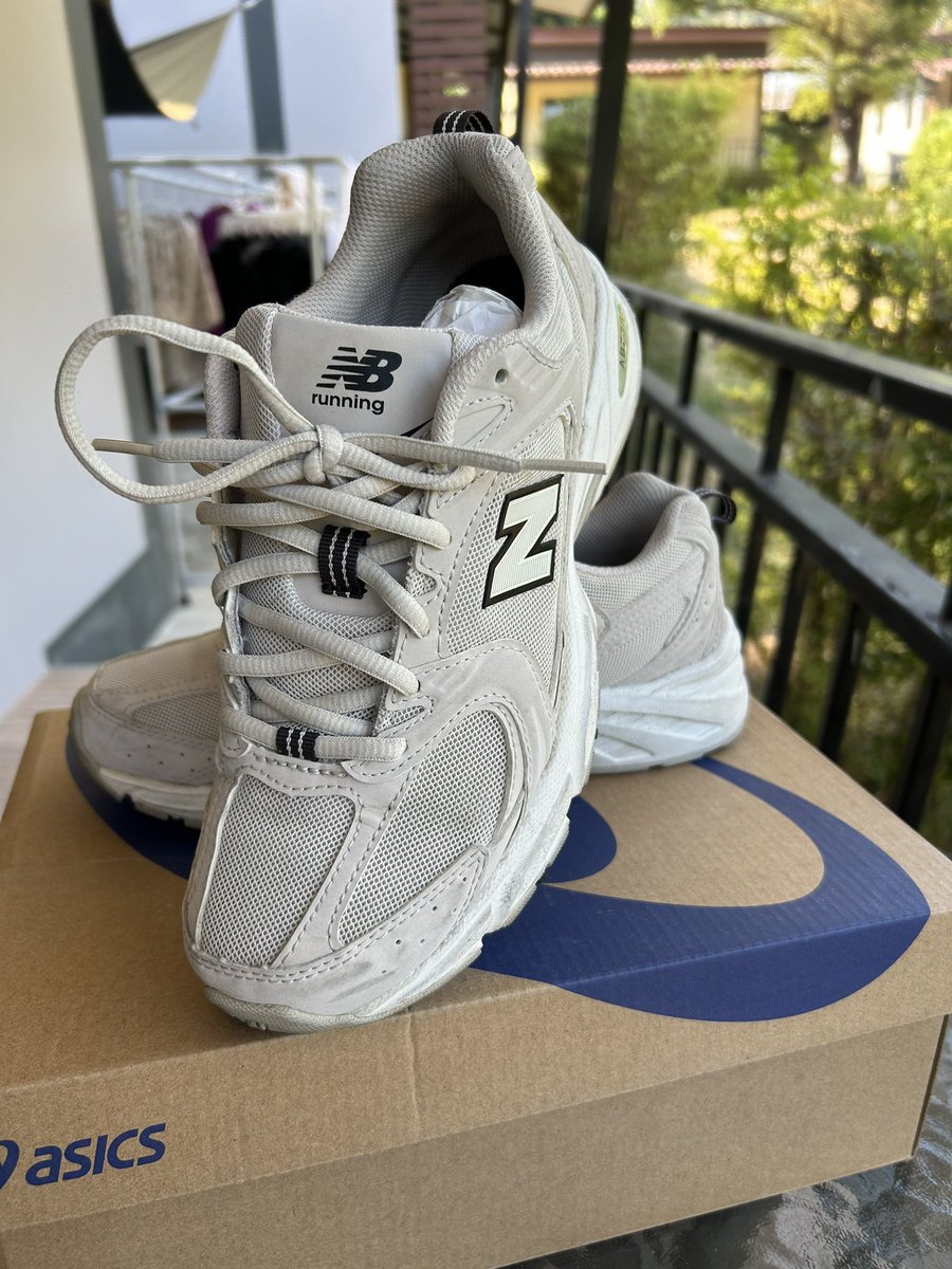 Mochihyaaa's tweet photo. ส่งต่อ new balance 530 ไซต์ us6 24cm 2,800 ลดได้อีกน้าา #ส่งต่อเสื้อผ้ามือ2 #newbalance530 #newbalance #ส่งต่อnewbalance #ส่งต่อเครื่องสำอาง #ส่งต่อcintage https://t.co/9f2BvWd8As