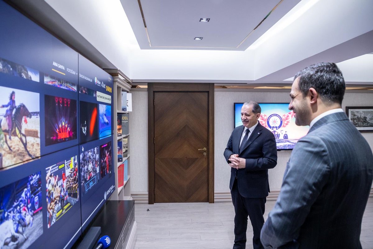 İstanbul Emniyet Müdürü sayın Selami Yıldız <a href="/selamiyldz3310/">Selami YILDIZ</a>, Anadolu Ajansı’nın “Yılın Kareleri” oylamasına katıldı. Sayın Yıldız’ın seçtiği kareler
👇

İstanbul Emniyet Müdürü Yıldız, AA'nın "Yılın Kareleri" oylamasına katıldı <a href="/anadoluajansi/">Anadolu Ajansı</a> v.aa.com.tr/3809495