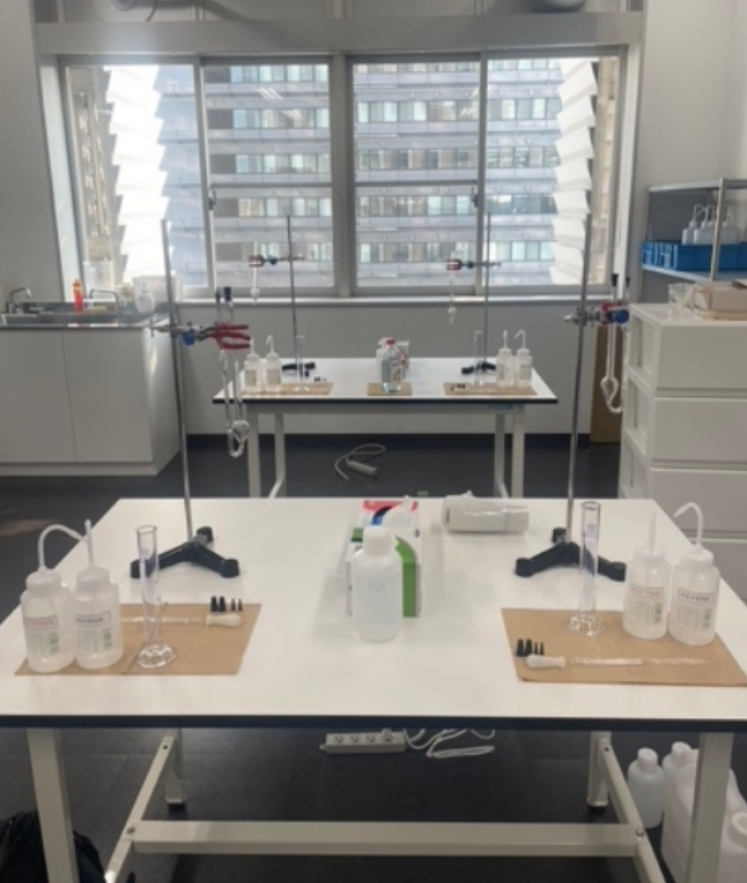 Shibaura_Eng's tweet photo. 【先進国際課程（IGP）】
芝浦工業大学IGPの物理学「流体力学」では、インドネシアの大学とCOIL(Collaborative Online International Learning)授業を実施！
学生たちは粘度計を使い、様々な液体の粘度を測定する実験に挑戦しました✨

詳しくはこちら：
https://t.co/okxnag0MMX https://t.co/9DKhu8stB3