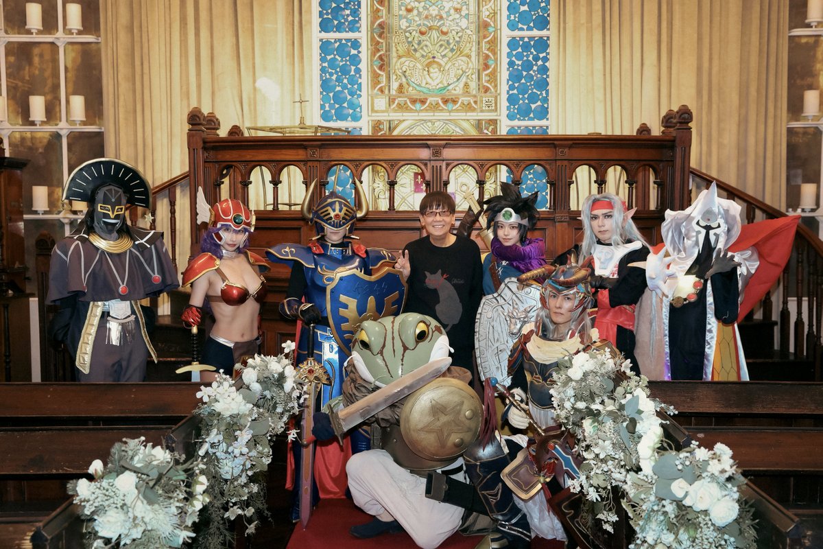 堀井雄二先生のお誕生日＆ドラゴンクエスト40周年＆クロノトリガー30周年パーティに
ウォーリア・オブ・ライトで参加させていただきました。
私を含め、参加者の方々に分け隔てなく笑顔で接してくださる姿や
奥深いお言葉「人生はロールプレイングゲーム」を生で聞けたり最高の空間でした。