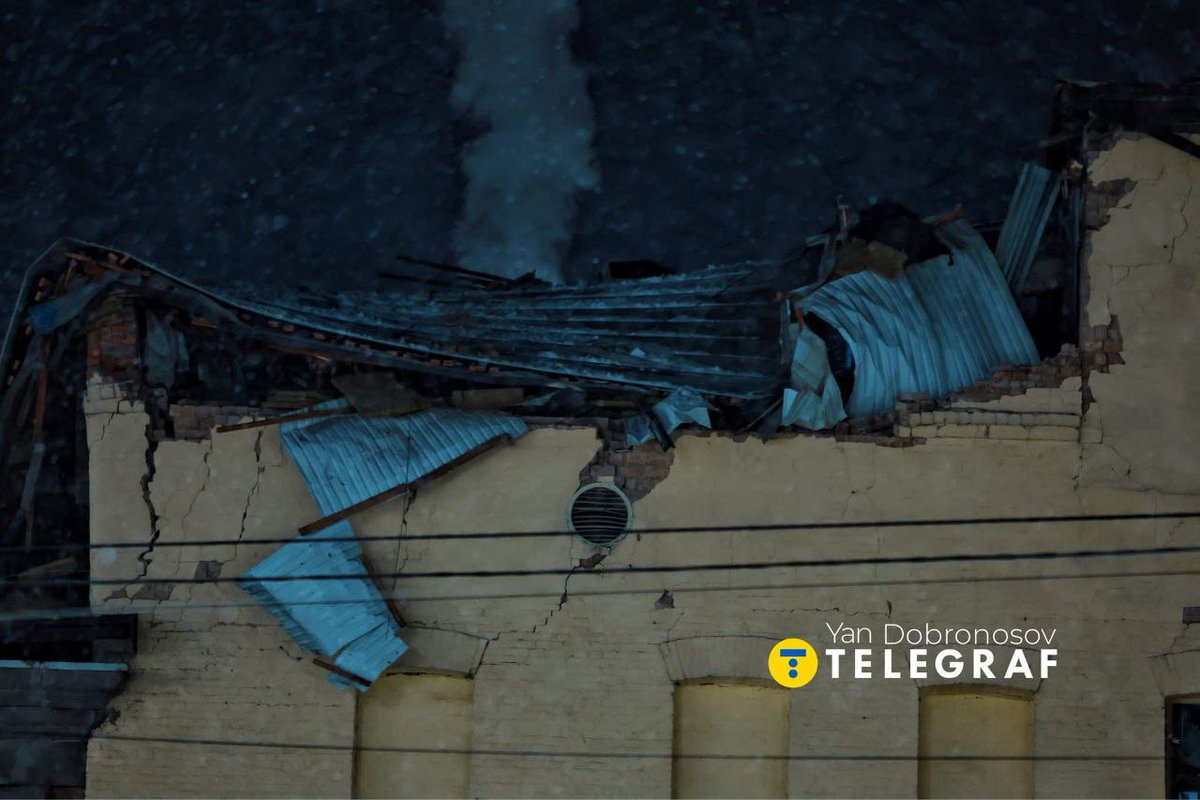 dmitry_gordon's tweet image. ❗️Через атаку РФ на Київ є руйнування на фабриці Roshen. Загинула 48-річна жінка

gordonua.com/ukr/news/war/c…

#Київ #рошен #Roshen