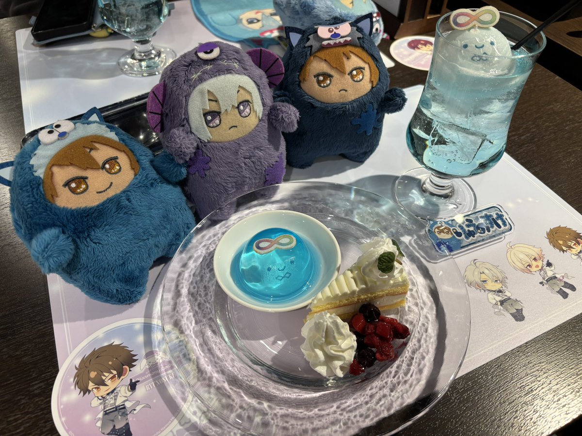 アイナナカフェ行ってきた💓
虹街くらげ可愛かった🥹