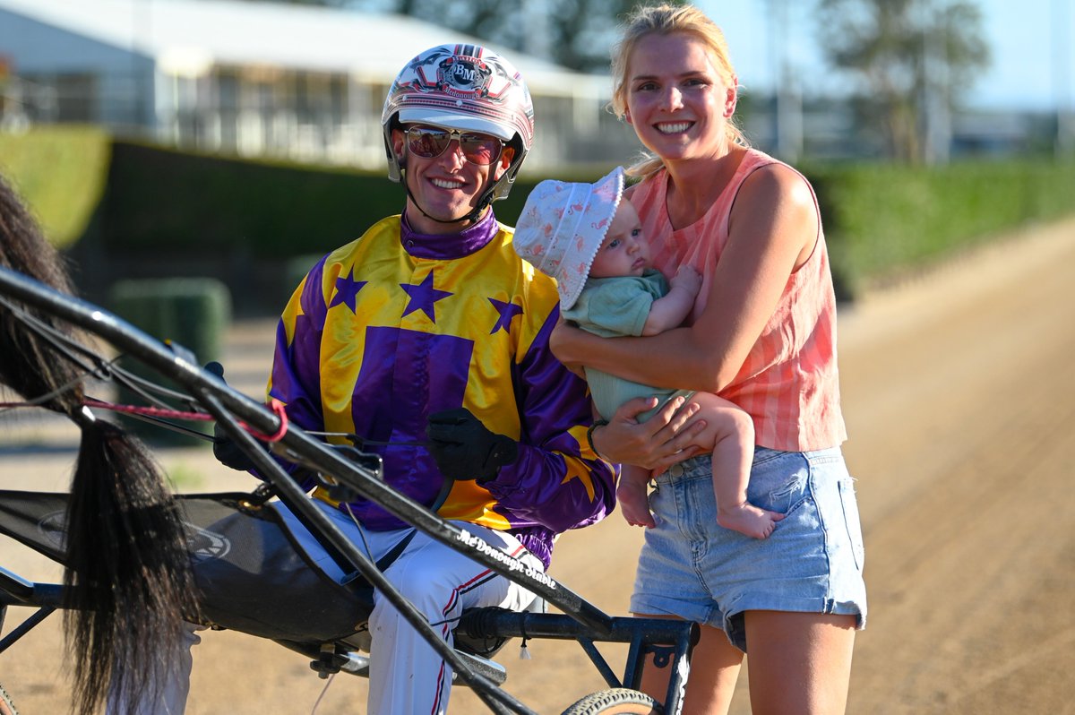 Club Menangle tweet media