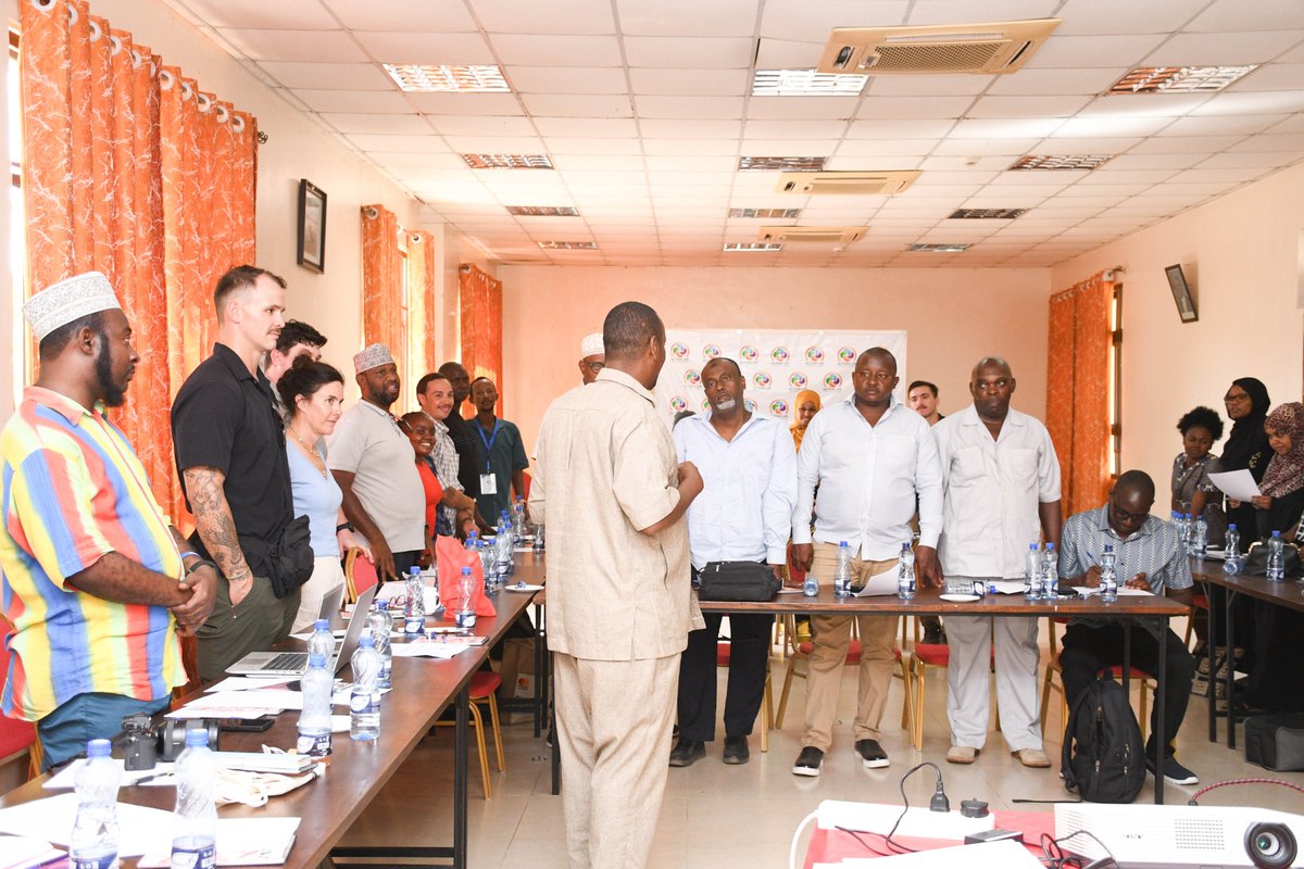 actionlife_Ke's tweet image. Over 2 days, Action Life brought together government, security actors, civil society &amp;amp; communities in Lamu to strengthen collaboration, link peacebuilding with youth economic empowerment, and unlock blue economy livelihoods for sustainable security.

#PeaceAndSecurity