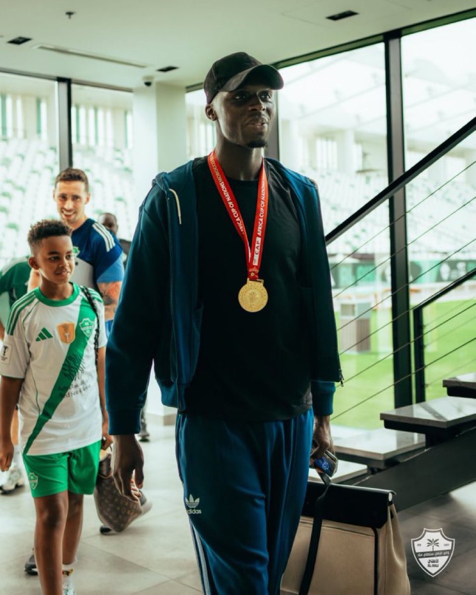 عزوز tweet media