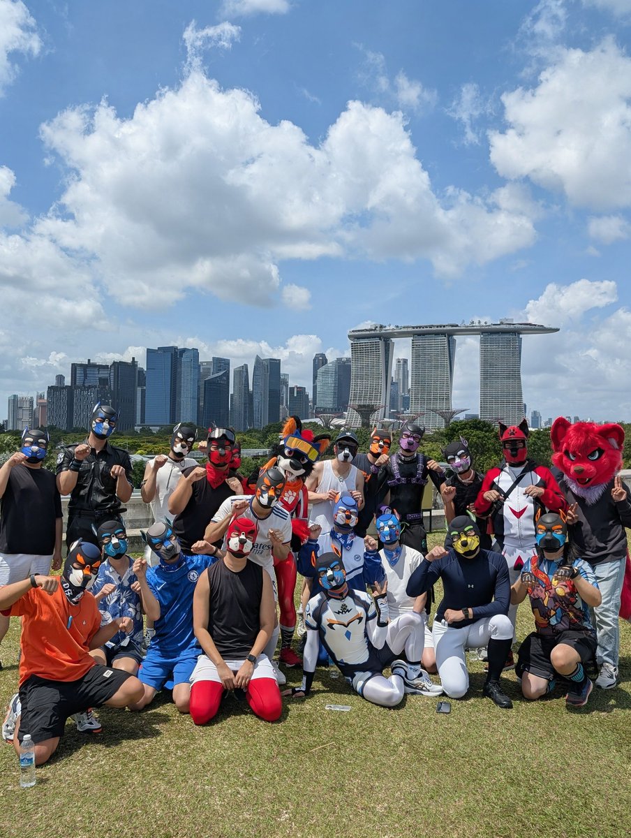 Mr.S Rubberforfun tweet media