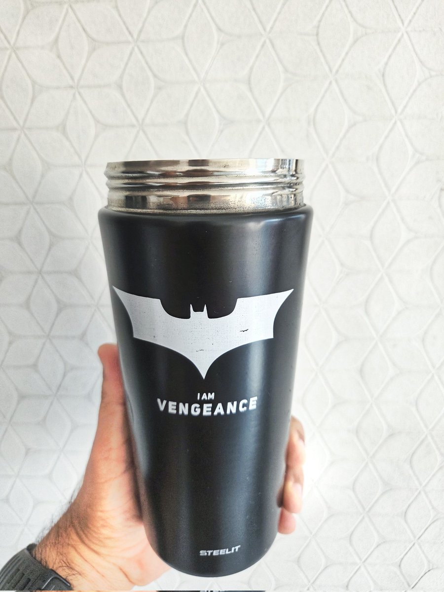 CatchMeAbhiOrb's tweet image. Keep the Grind real and you'll thank yourself later.

Today was chest day and it's all pumped up.

Never forgetting the 24G Protein Shake and Breakfast and which consisted of
-64G Protein Bread
- Low Fat Paneer
-Bell Pepper
-Lettuce

Get your Protein here -