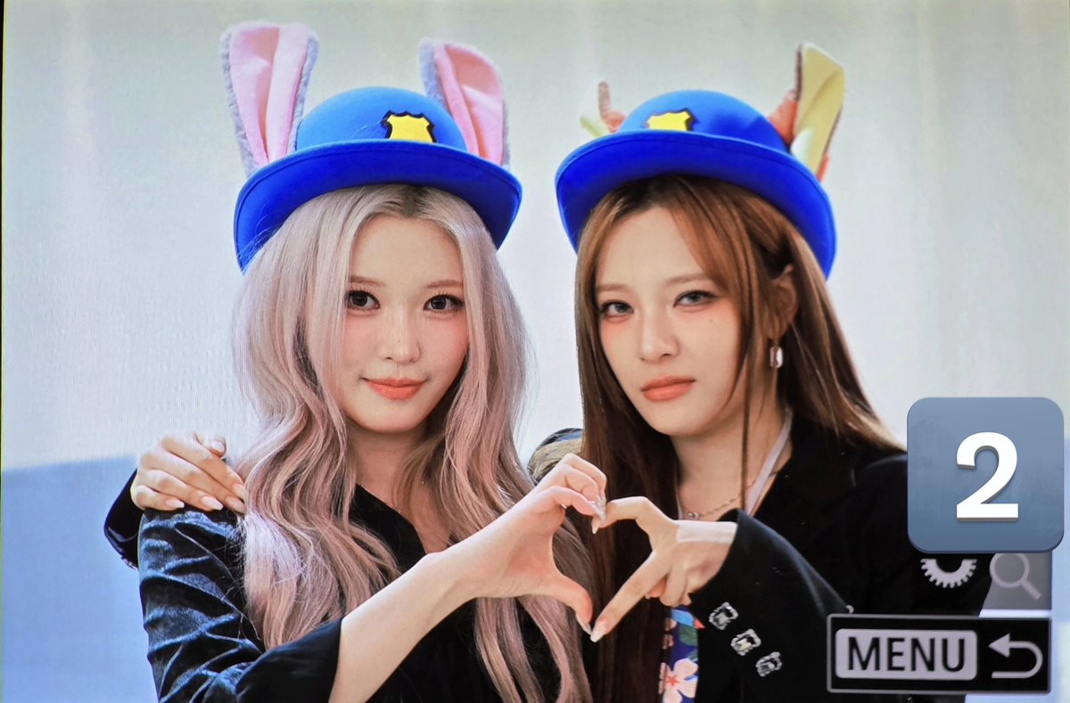 260124
멍청한 토끼🐰 교활한 여우🦊

#빌리 #billlie #하람 #HARAM #문수아 #MOONSUA