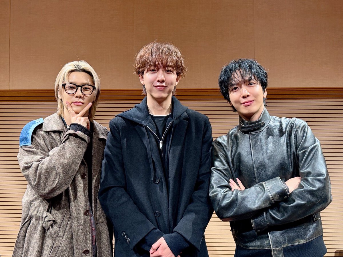 official_CNBLUE's tweet image. [📸] 2026.01.24 CNBLUE 3RD ALBUM [3LOGY] 팬 사인회 (EVERLINE)

#CNBLUE #씨엔블루 #3LOGY #Killer_Joy