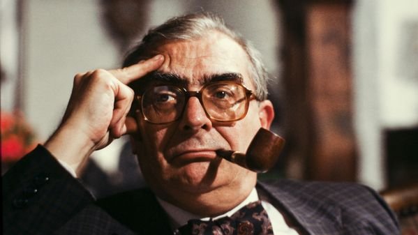 Antho_Repartie's tweet photo. Un journaliste interroge Claude Chabrol :

- Quelle est la première chose que vous faites le matin en vous réveillant ?

 - Je me rendors. https://t.co/k0HENiwbj4