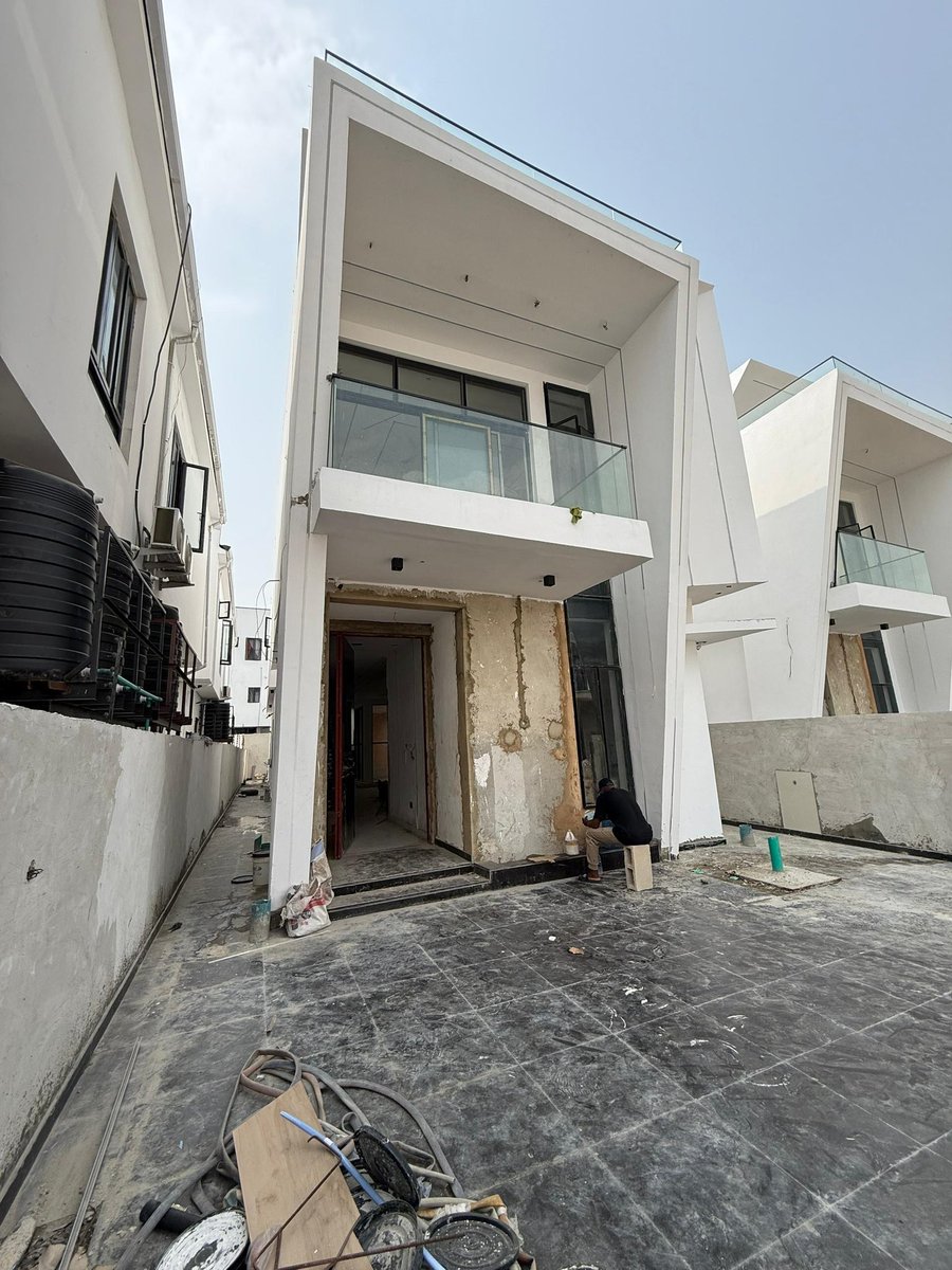 kayxxx09's tweet image. Newly Built 5 Bedroom Detached Duplexes for Sale

📍 Orchid Lekki , Lagos

• ⁠Private Pool
• ⁠ Secured Estate

Title: C of O

Approvals: Building Approval 
Price: N450M
For enquiries and inspections,
Call or WhatsApp: 0708 236 6813
DL: 08149994639
E: Luxcomforthomes@gmail.com