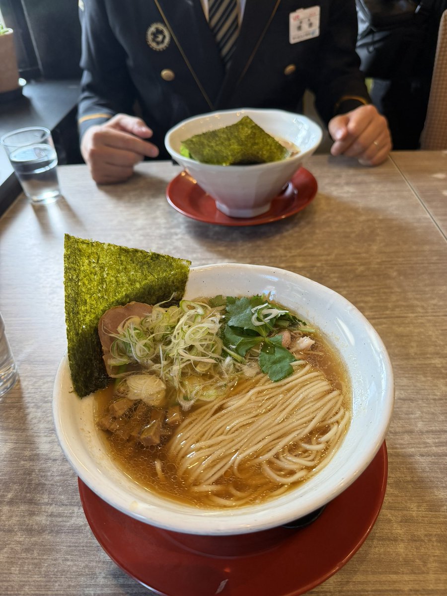 TEAMOITAの2人で大分紹介をしています‼︎

大分にはまだまだ私の知らない素敵な場所もたくさんあって
知れば知るほど地元大分県が好きになっていきます🚃💨

これを見てみんなも大分の魅力を知ってほしいな！！！

youtu.be/POJvGO1a9-g

#私たちも九州の元気を世界へ
#JR九州　#JR