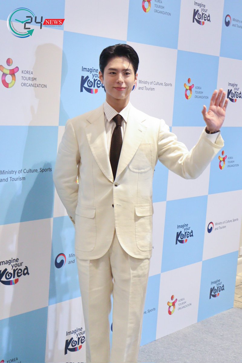 _twentyfournew_'s tweet photo. #พัคโบกอม ยืนเฉยๆถ่ายรูปก็คือหล่อมากคร้า

#KoreaTourismShowcase2026
#ParkBoGum #พัคโบกอม  #박보검 https://t.co/zWZWgd1qPr