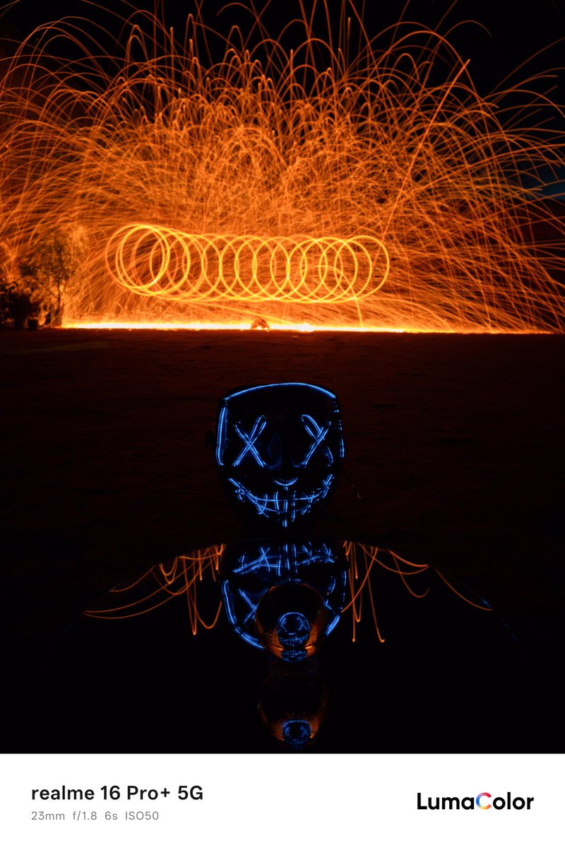 ziyahusami's tweet photo. Dodging flying sparks and fighting overexposure to nail this vision. 💀🔥 It’s a constant battle between the fire and the lens, but the realme 16 Pro+ 5G handled the chaos perfectly. 📸✨
#ShotOnrealme #realme16proplus #LightPainting https://t.co/xm8JQrCAsd
