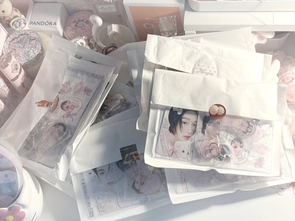 ˚˙ 𝄞  🦢🪽 𝒫𝑙𝑠 kindly rt

 🏹 ขออนุญาตเคลียร์แจกน้องอีกรอบค้าบ     ขกทำฟอร์มม ㅠㅠ

ใครยังอยากได้น้องเมมไหนเมนชั่นชื่อเมมไว้ได้เลยคับ เดี๋ยวเราทักไปเองค่ะ 🤍 
      ( ไม่เสียค่าจัดส่ง )

𓂃 ⛲️ Nex Phu AA giveaway for
                #HappyBUSDAY2025 ɞ