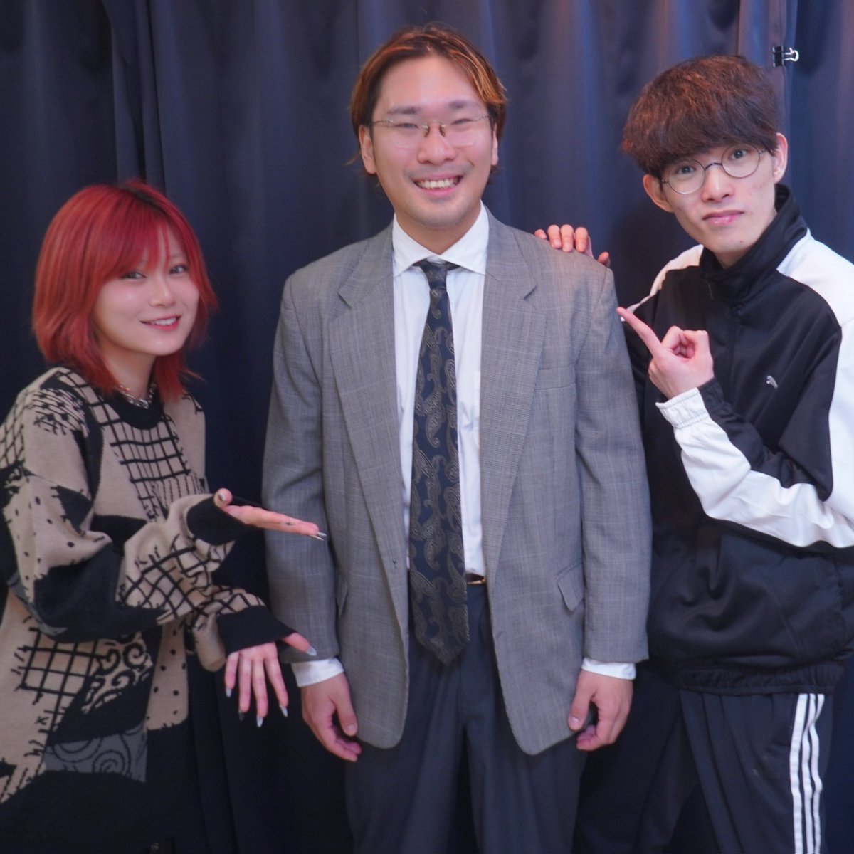 明日・明後日の #コント遊戯 、この2人の映像コントがスクリーン