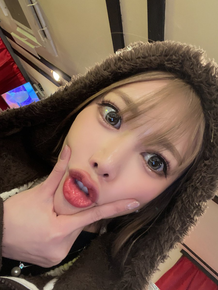 みゅーたろるーぃ@プロフ確認して下さい専用 よくケータイ奪って 自撮りしているw