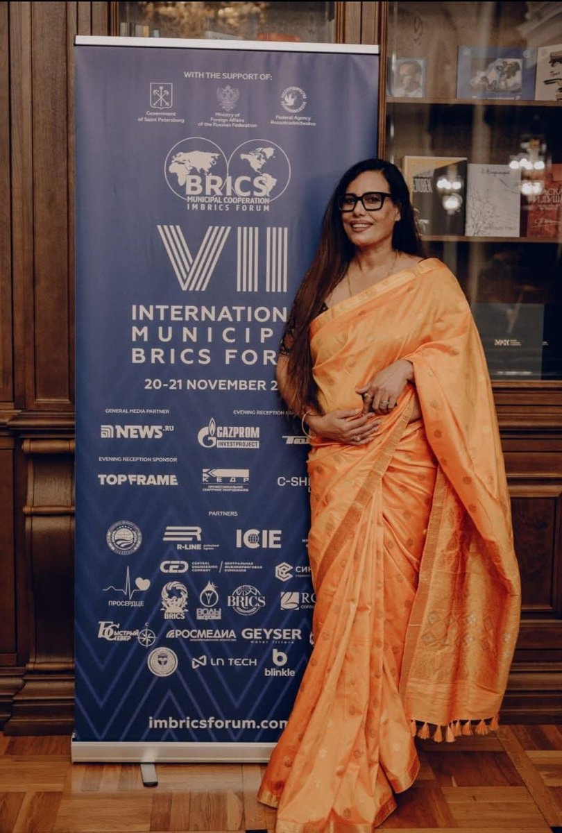 zoo_bear's tweet image. More details about the woman. The woman is close to several Senior Leaders. She was sent to Russia to represent India as Ambassador. She ( Ashma Begum) delivered keynote presentations at the opening and closing ceremonies at BRICS.