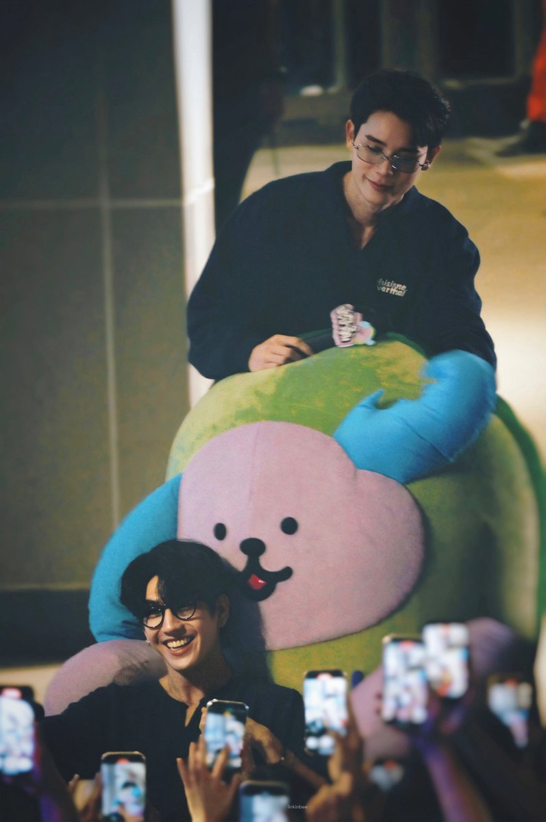 BΞΞ ★ 🎈 tweet media