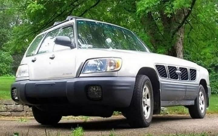 MiniCooperNG's tweet photo. Kafası karışmış bir araba..? 🤭🚙🙄 https://t.co/gQ9QXUsEQo