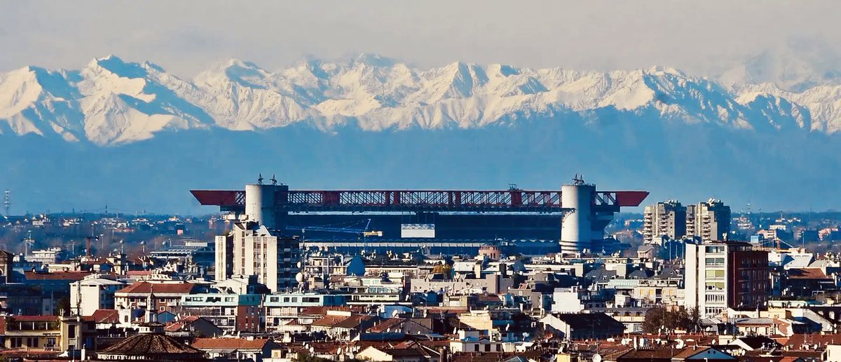 🏔️ On a clear day, the view of the Alps from Milano is nothing short of spectacular

📸 Il Giorno