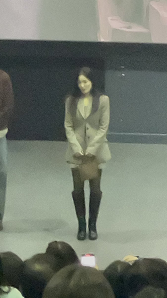 #왕사남 무인 보고 왓습니다....
배우분들얼굴살벌(ppppp)햇구요...
해체콘아니면안우는여자가울고왓으니대비하세요......
그리고 >>>유사가족너무좋아서죽을거임<<<꼭!!!!!!보세요
스포없는경고있다면 번개가 좀 쳐서 광과민성주의!!!!!!!!!