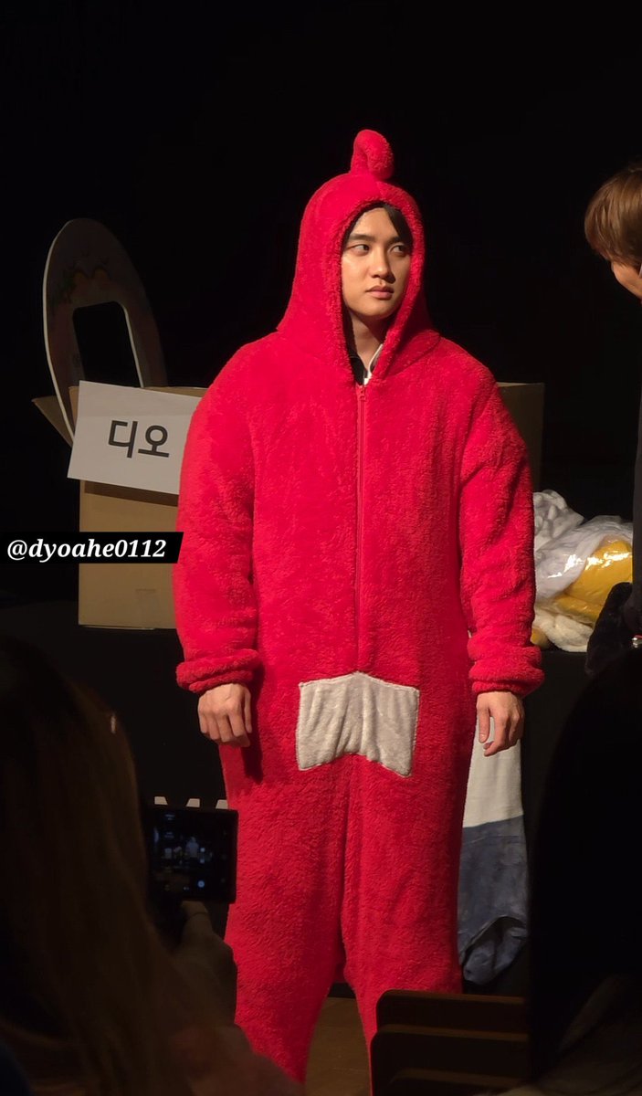 siraxkyungsoo's tweet image. ไซส์ผิดชีวิตเปลี่ยนอีกละ คยองซูจะเป็นมีมทุกวันไม่ได้มั้ยอ่ะ จอทีวีของโพมันควรอยู่ตรงหน้าท้องป่ะ ทำไมมันไปอยู่ตรงนั้น ตล๊กกกก 555555555555555565565555565565565566556665555555556655555556(5(55555