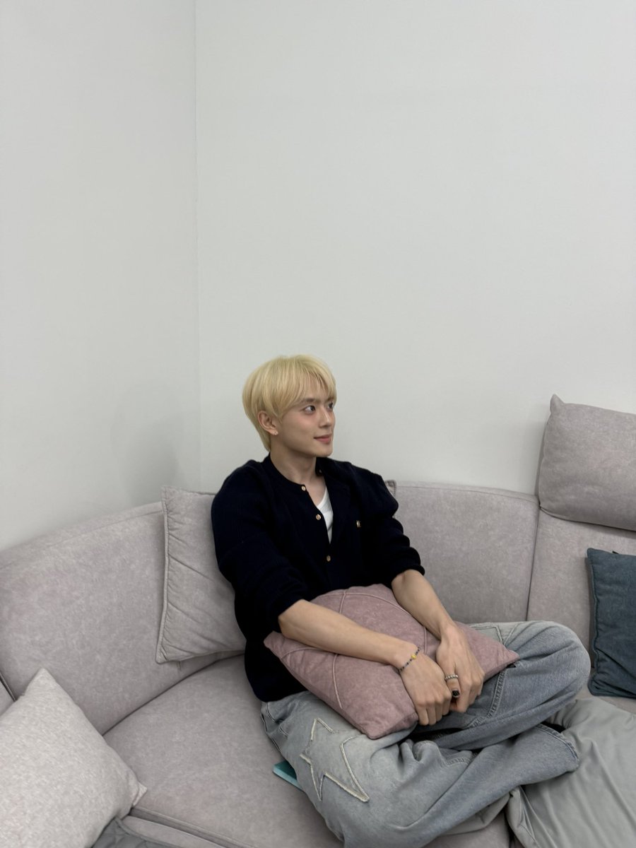 by_verivery's tweet image. [#용승]       

우리 막냉이 생일 축하해💟
웃을 일 많은 한 해가 되기를 바라 :)

#YONGSEUNG #베리베리 #VERIVERY
#HAPPYKANGMINDAY