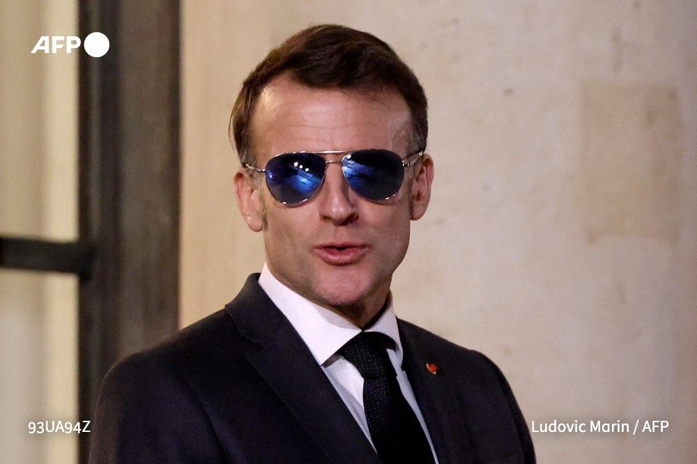 🇫🇷 Emmanuel Macron a promis que le gouvernement engagerait "la procédure accélérée" pour que le texte sur l'interdiction des réseaux sociaux aux moins de 15 ans soit adopté par le Parlement et puisse entrer en vigueur à la rentrée. 

➡️ u.afp.com/SB67