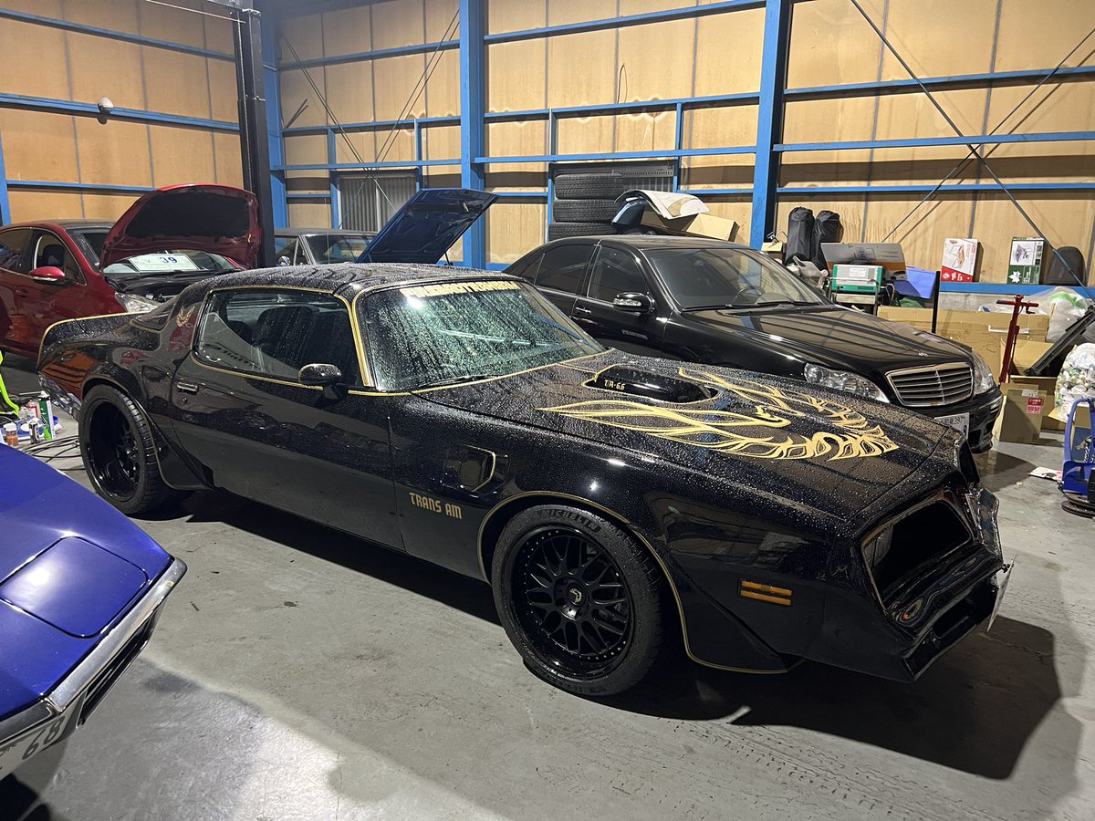 ウチもお客さんがレストアして乗ってるなぁ