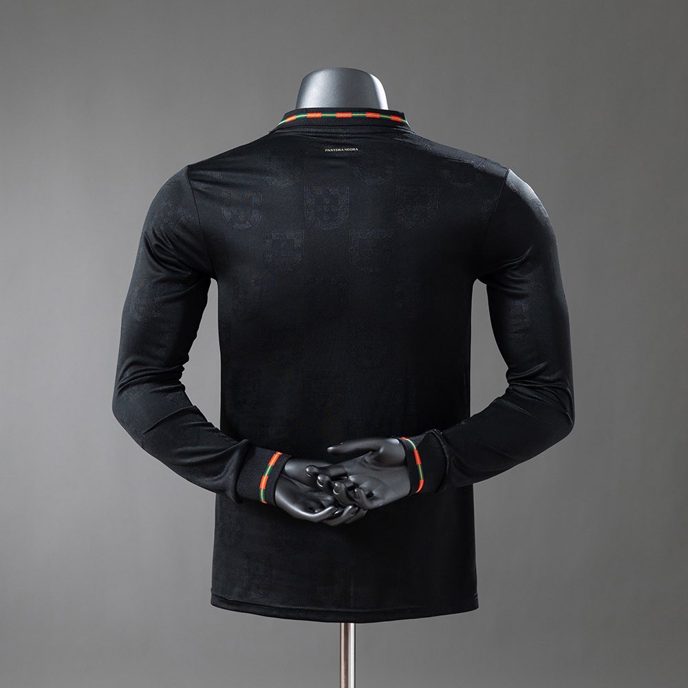 Camiseta Edición especial Portugal 🤩
Disponible en varias tallas, conjunto de niño disponible con pantalón incluido.
Nombre y número Gratis✅
Envío gratis ✅
Para más info, link en la bio📨
#portugal #R2P #Futbol