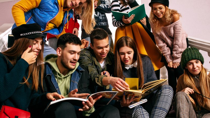 PortugalCoE's tweet image. Hoje celebramos o #DiaInternacionaldaEducação. A educação é um direito humano. É a base para a paz e o desenvolvimento sustentável. Portugal defende o conhecimento como um caminho para a paz.

portugal4unsc.com

#Educação #Paz #SDG4 #Portugal4UNSC #PazAtravésDaEducação