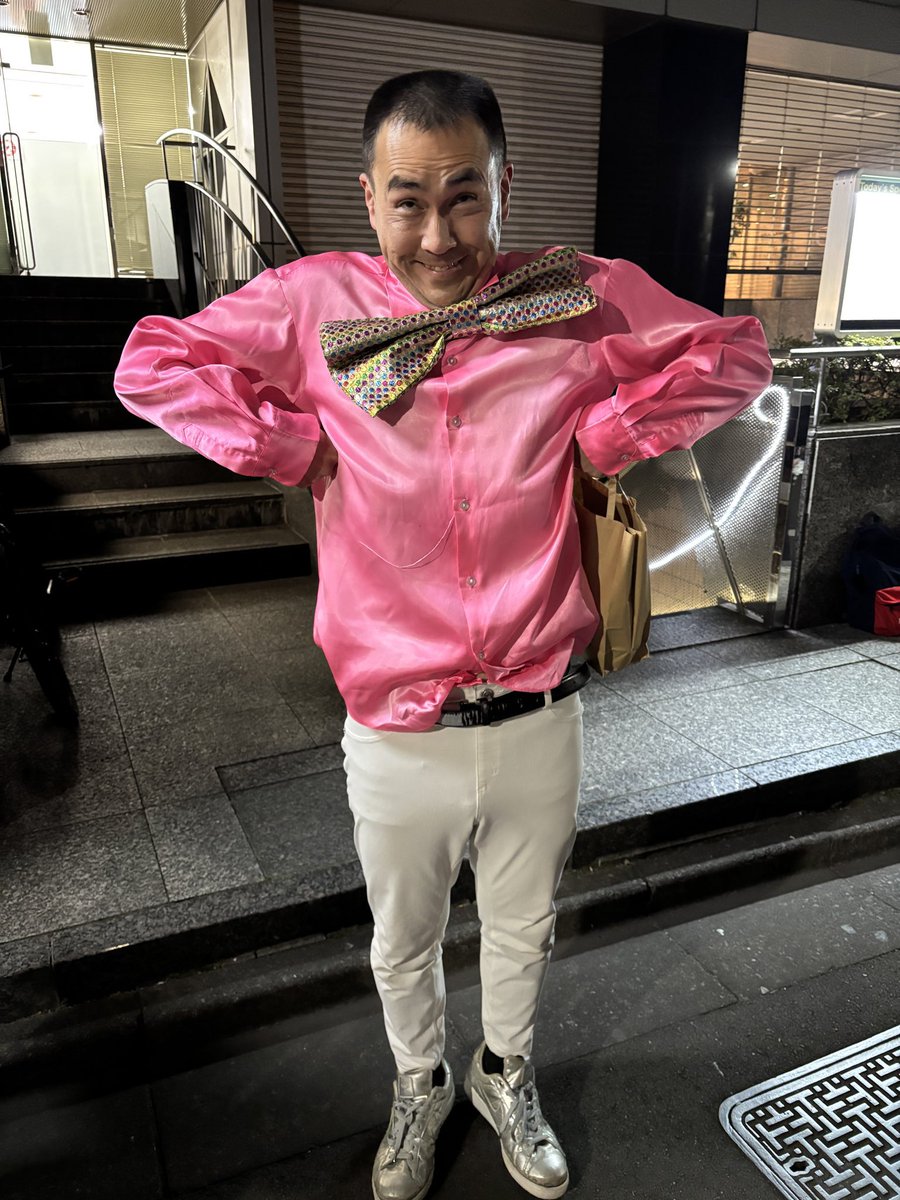 iidaaaaaaaa81's tweet photo. #ラフいいね
事務所ライブありがとうございました！
新年1発目景気良く終始途切れることなく盛り上がったと思います！終わりはキャノンと💥
明日は宇都宮🚃また呼んで頂き嬉しい〜
#round87
『c-style主催
バチバチばーちー君ライブ』
配信あります！また告知します🫡 https://t.co/QF9mQd2fRd